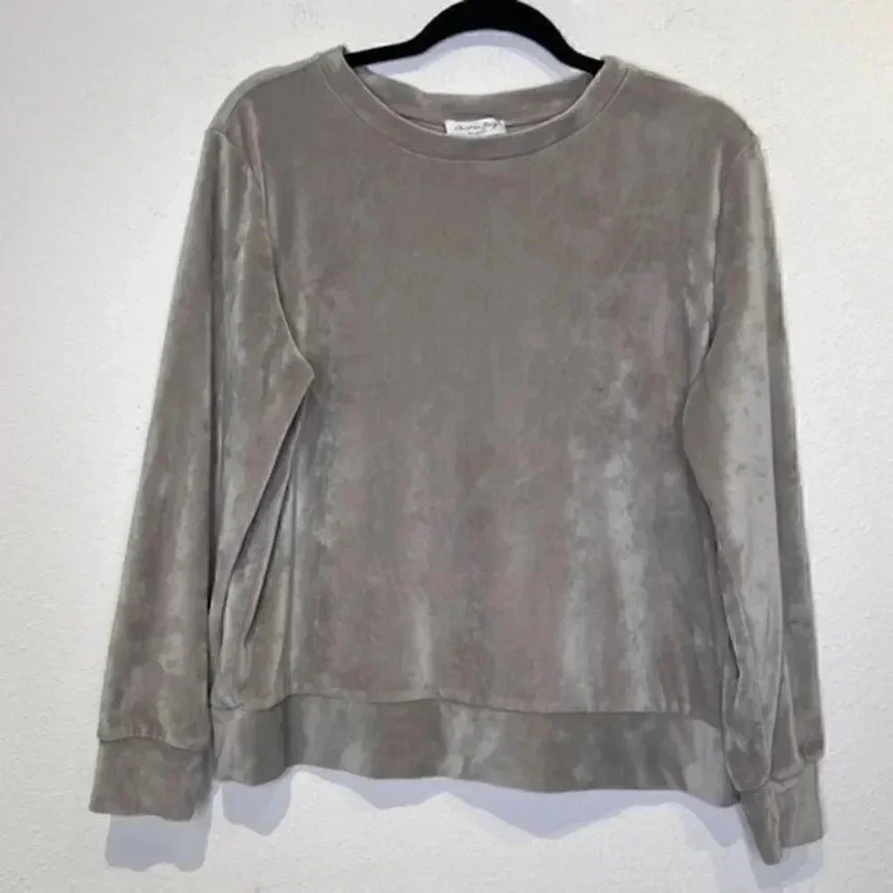 Christian Berg woman size Large in gray